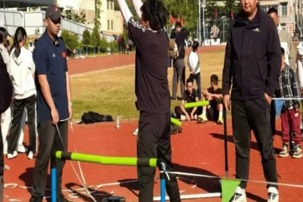 欧冠第三轮拜仁主场迎战巴黎 凯恩与登贝莱锋线对决决定出线走势